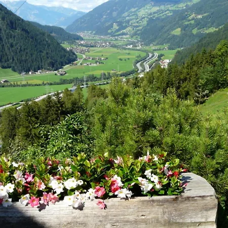 卡姆兰德公寓 *